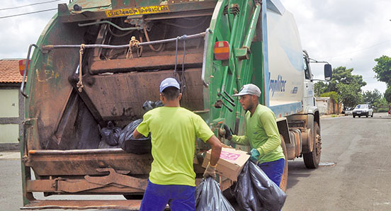 Coleta de Lixo atinge Grau de Excelência em Rio das Pedras